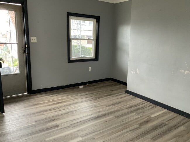 Building Photo - 3002 Garbett St