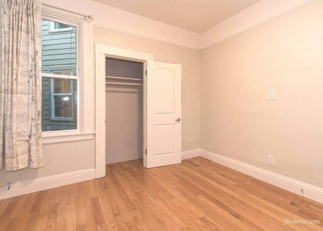 Building Photo - 2268 Bryant St