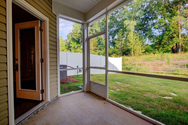 Building Photo - 14061 Castle Nook Dr
