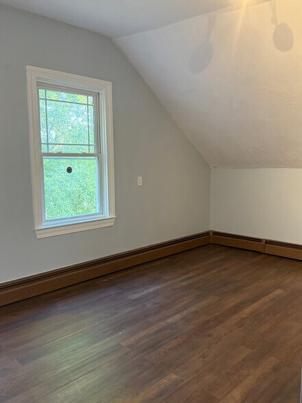 LIVINGROOM - 461 Aiken Ave
