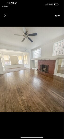 Building Photo - 6108 S Rhodes Ave