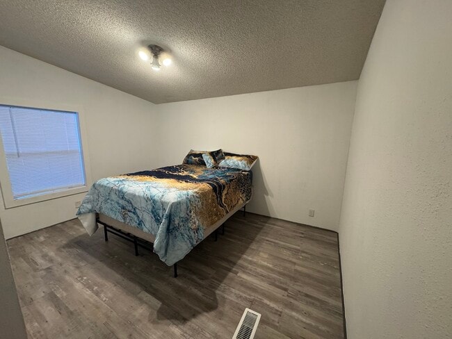 Building Photo - 70 Timber Rd