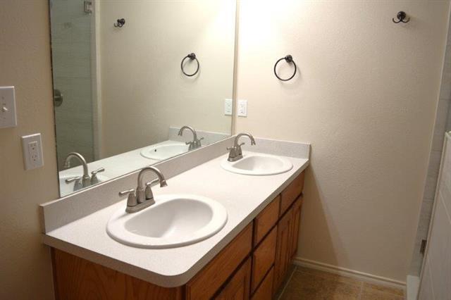 Building Photo - 1519 Misty Meadow Dr