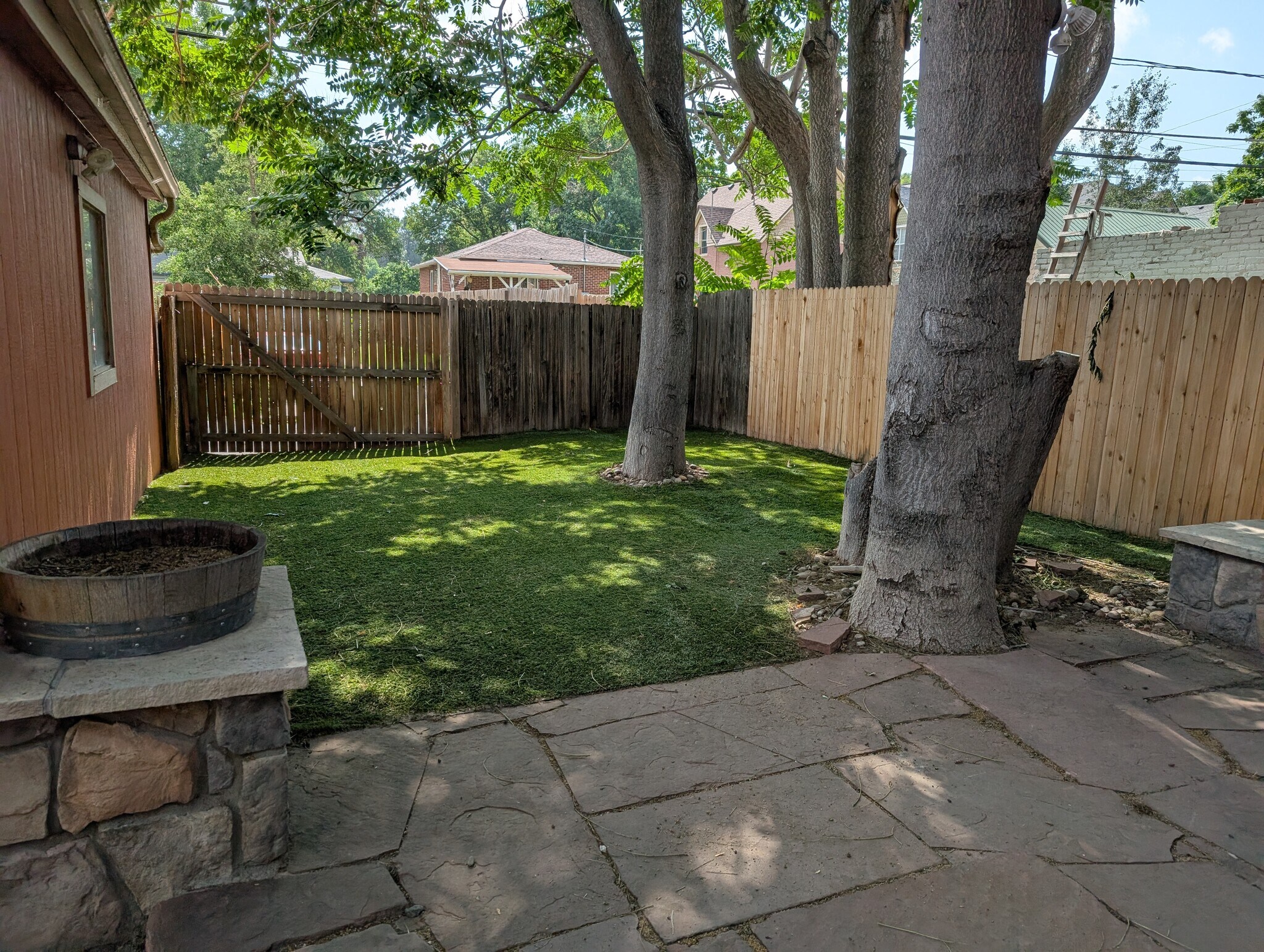 turf back yard - 2860 Humboldt St