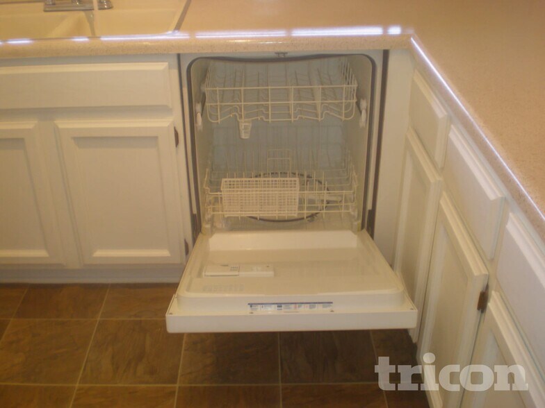 Building Photo - 10906 W Calle del Sol