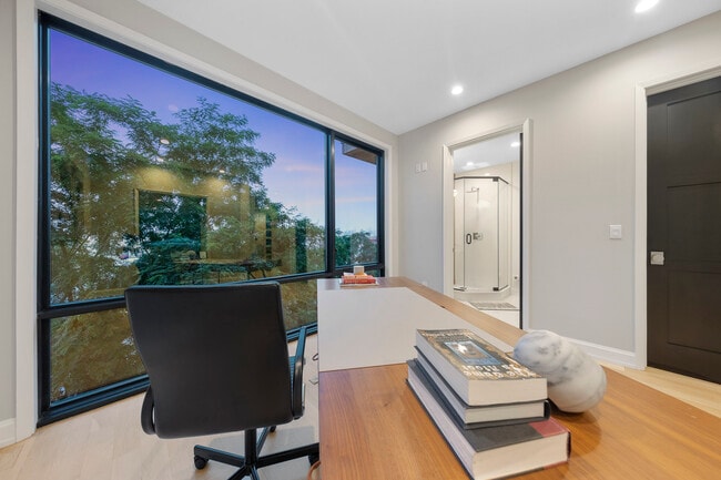 Building Photo - 8822 Churchill Rd