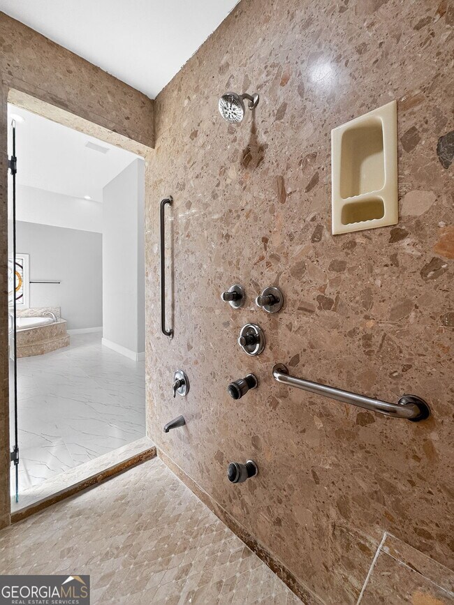 Building Photo - 1410 Landon Dr