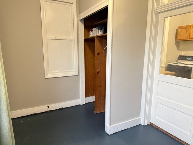 Building Photo - 2 Bedroom 2 Bathroom w/ Bonus room in Brownstown!