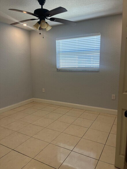 Building Photo - 309 Avanda Ct