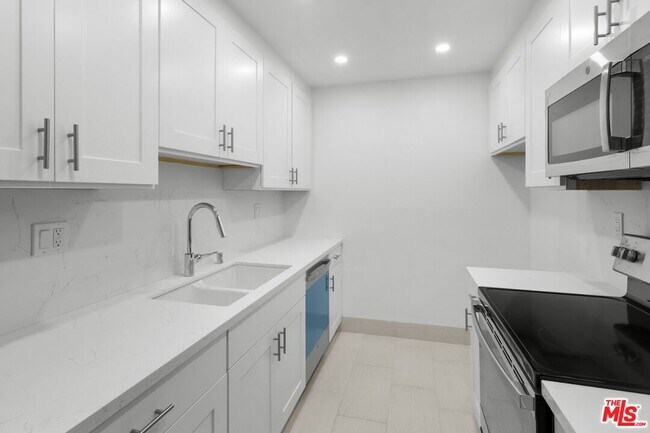 Building Photo - 1114 12th St