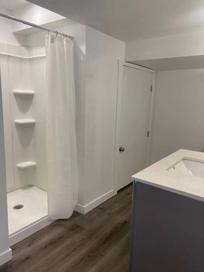 Building Photo - Beautiful Saratoga Springs Townhome for rent!