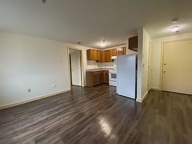 Building Photo - 261 Pine St