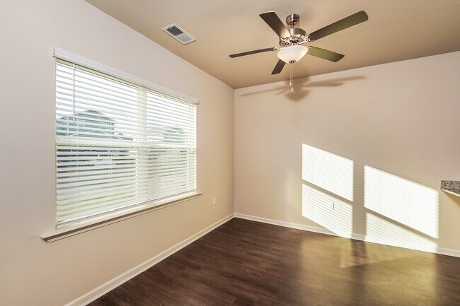 Building Photo - 6483 Rainbow Row