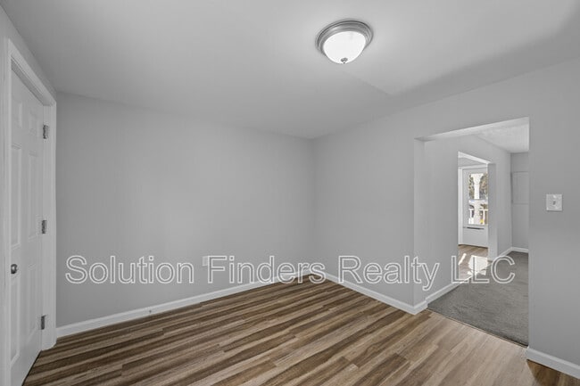 Building Photo - 42 N Main St