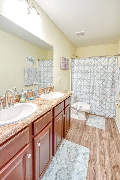 Building Photo - 4574 Rivers Landing Dr