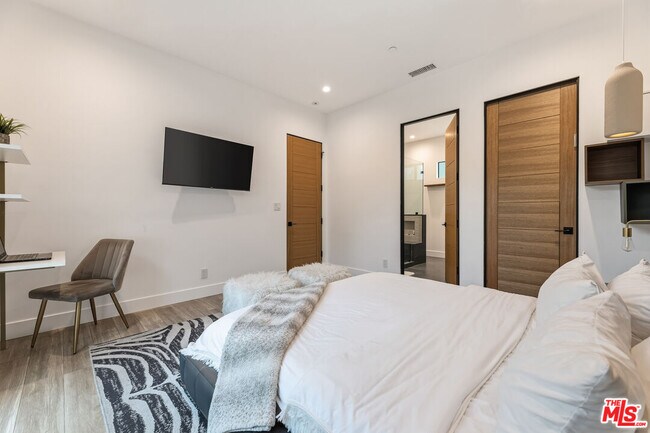 Building Photo - 22747 Erwin St