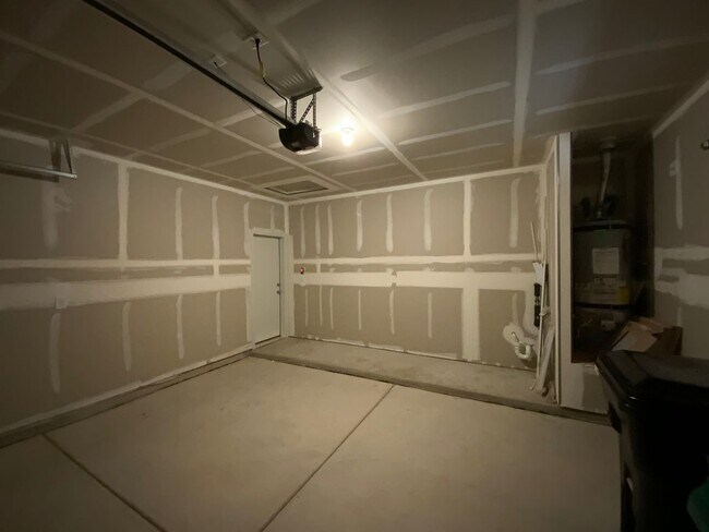 Building Photo - 3 Bedroom Single Story New Build in Lomas Encantadas in Rio Rancho!