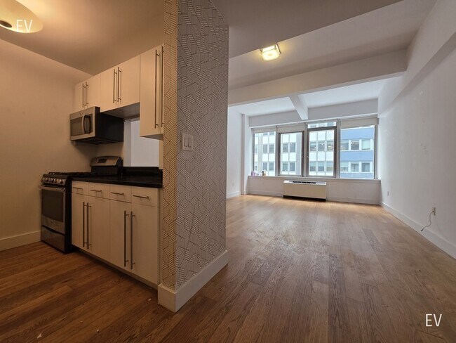 Building Photo - 50 Murray St