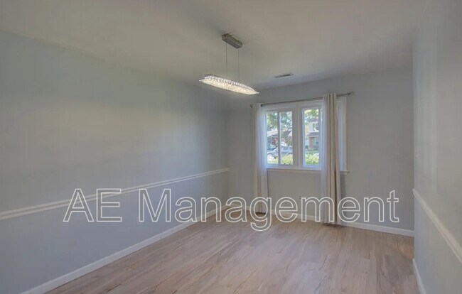 Building Photo - 1373 Coral Pl