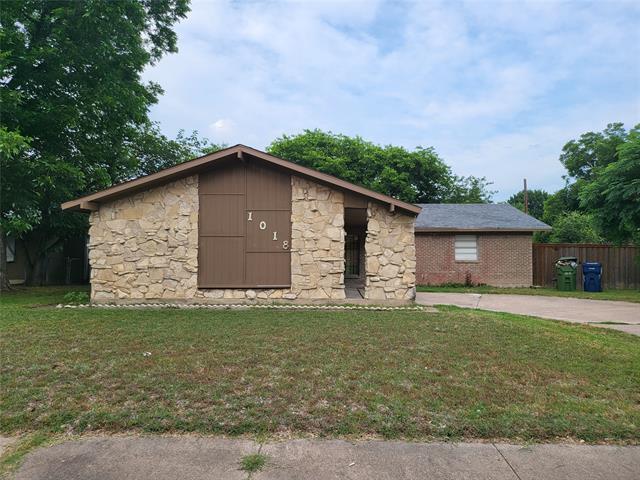 Primary Photo - 1018 Vegas Dr