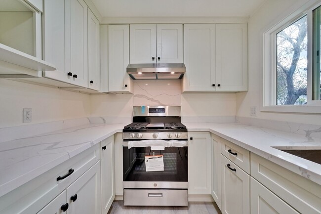 Building Photo - Completely Remodeled 2-Bedroom Home with Large Backyard in Sunnyvale