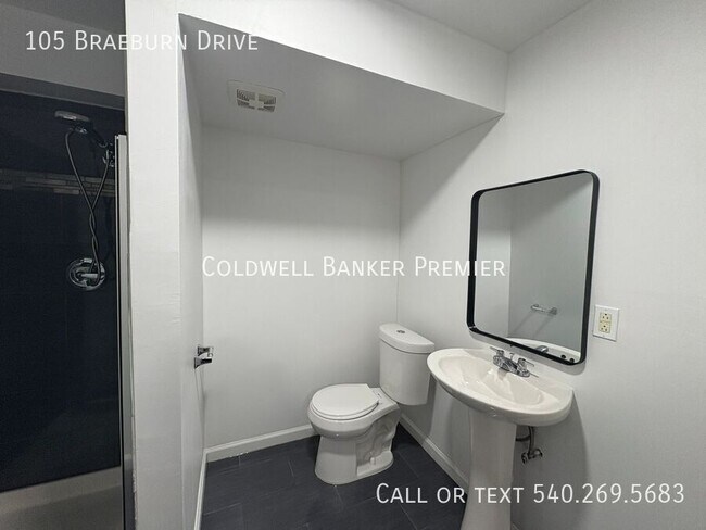 Building Photo - 105 Braeburn Dr