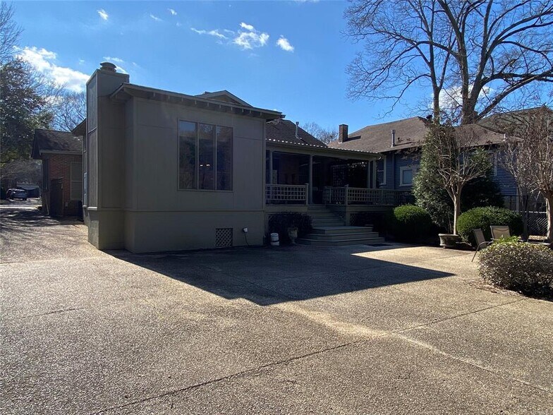 Building Photo - 377 Winthrop Ct