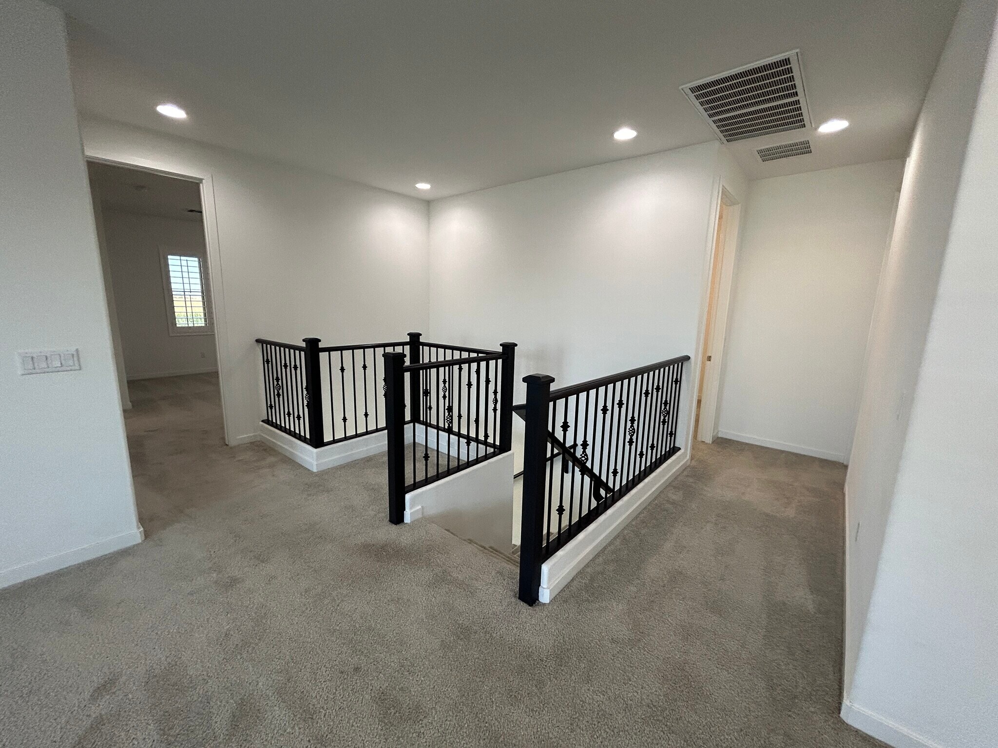 Building Photo - 4146 S Columbus Dr