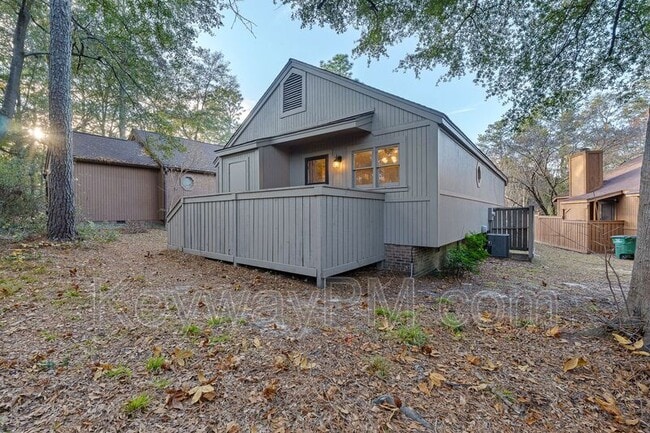 Building Photo - 48 Bluff Pointe Way