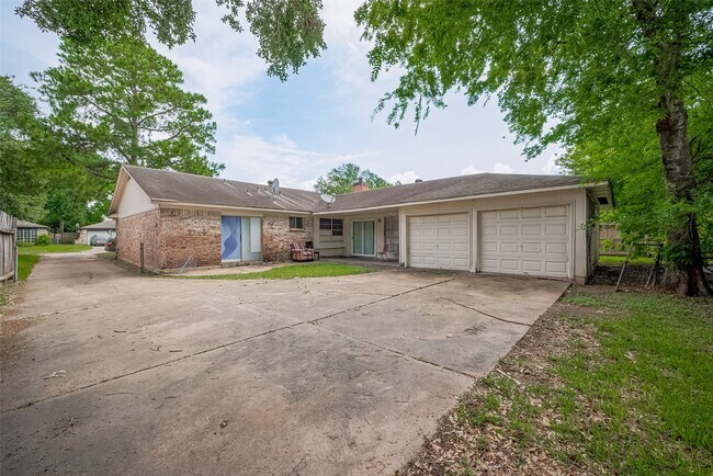 Building Photo - 9403 Vickijohn Dr