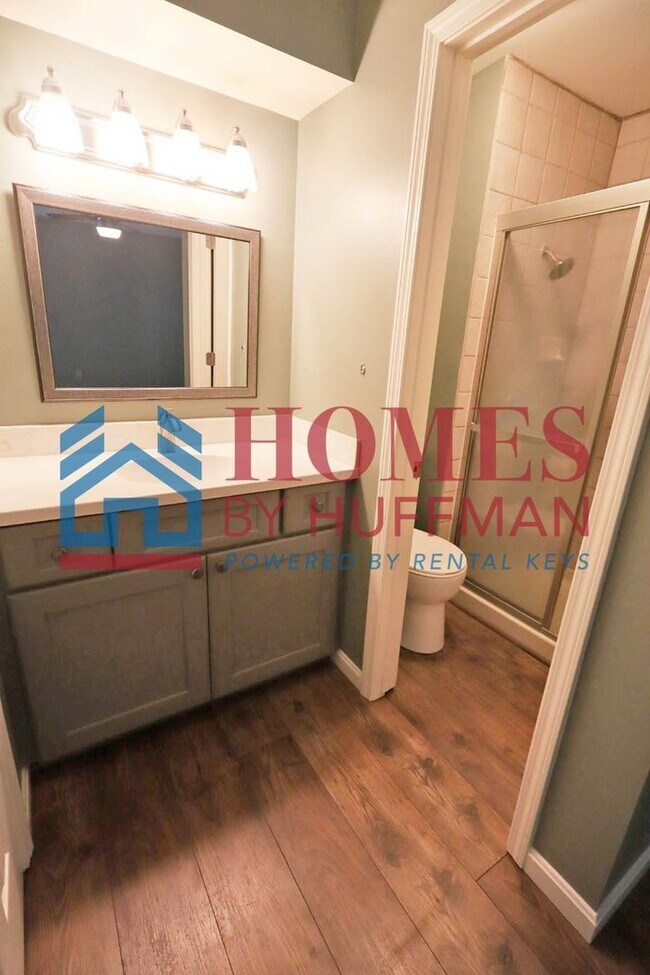 Building Photo - 4 Bedroom | 3 Bath | Newburgh by Gateway