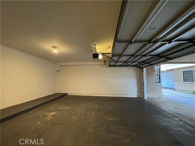 Building Photo - 524 S Catalina Ave