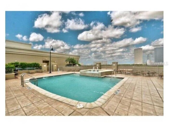 Building Photo - 275 Bayshore Blvd