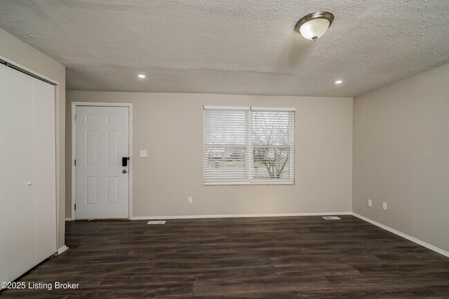 Building Photo - 8407 Archwood Ct