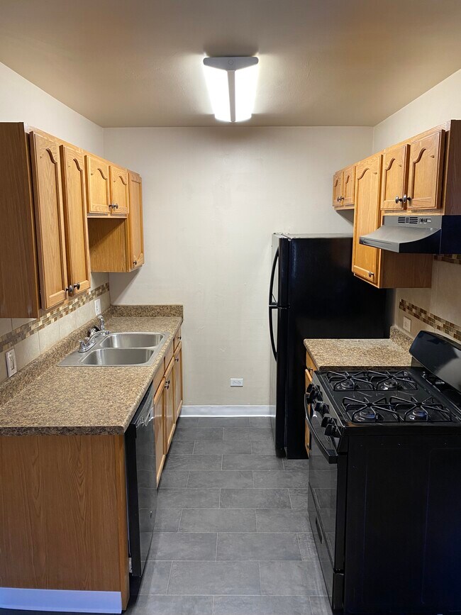 Building Photo - Milagros Apartments