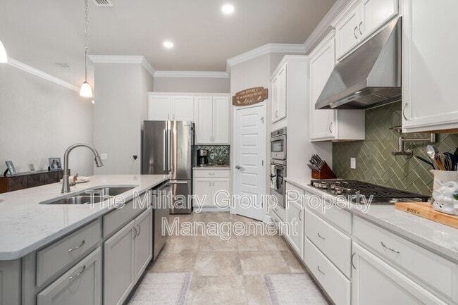 Building Photo - 6901 SW Lugano Ct