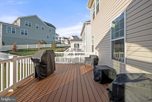 Building Photo - 1281 Backbone Wy