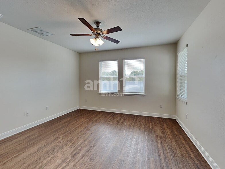 Building Photo - 7801 Stumble Journey Ln