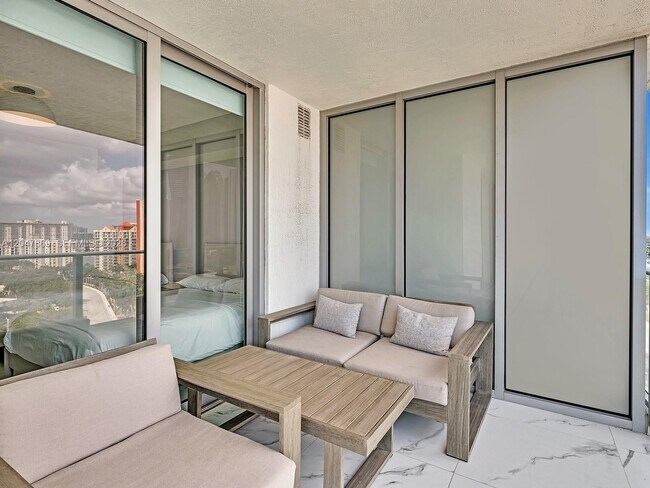 Building Photo - 300 Sunny Isles Blvd