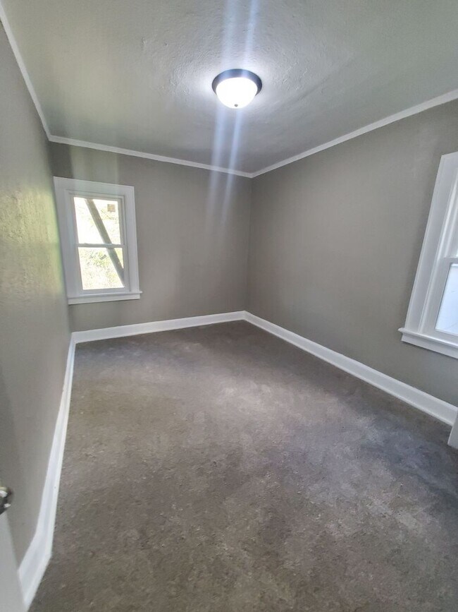 Building Photo - 2707-2709 N 47th St. (Duplex)(ACE PROPERTY)