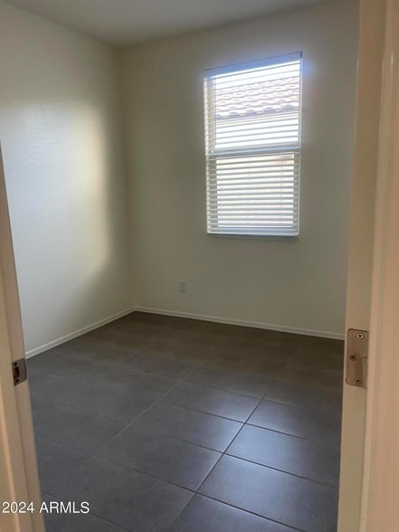 Building Photo - 9536 Silo Cir