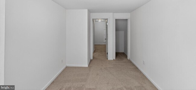 Building Photo - 14 Vienna Ct
