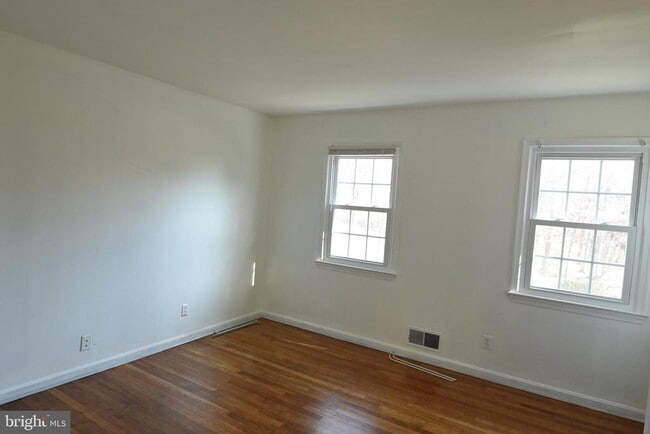 Building Photo - 4036 Trapp Rd