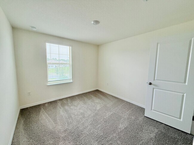 Building Photo - 16311 Lakelet Aly