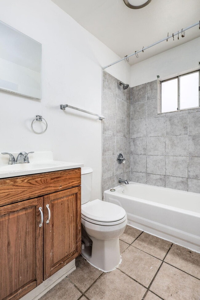 Building Photo - 11079 Jewett Ave