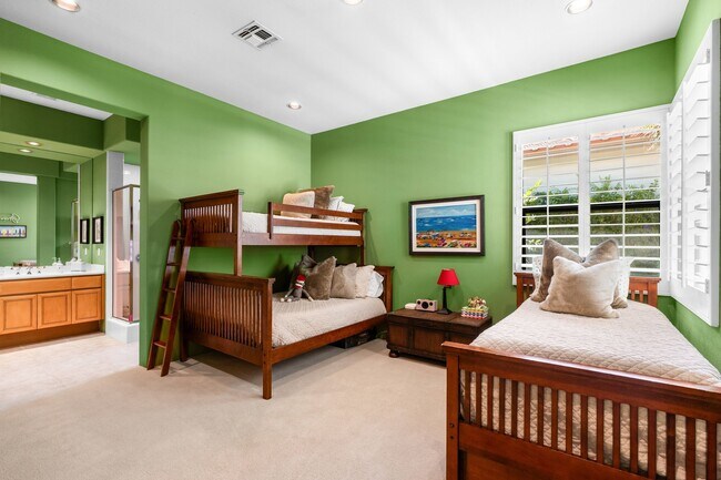 Building Photo - 78760 Cabrillo Way