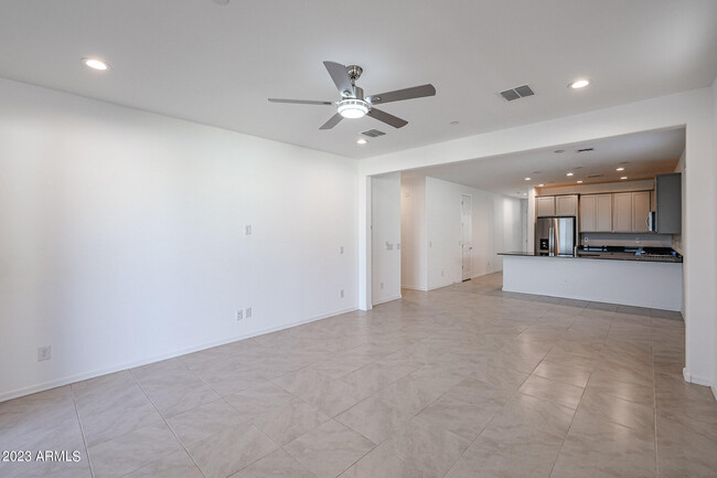 Building Photo - 13554 W Shifting Sands Dr
