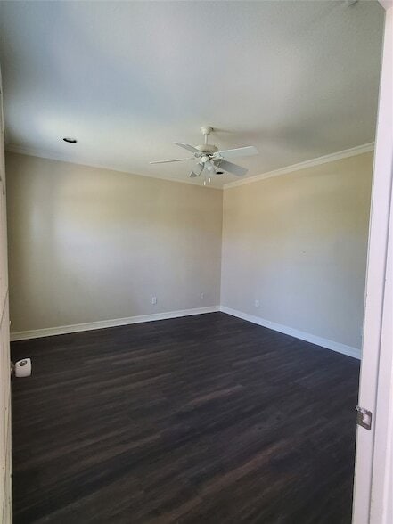 Building Photo - 7420 Hillshire Ln