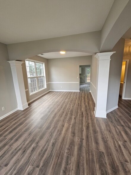 Building Photo - 714 Terrace Creek Dr