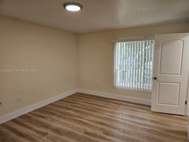 Building Photo - 2627 NW 33rd St